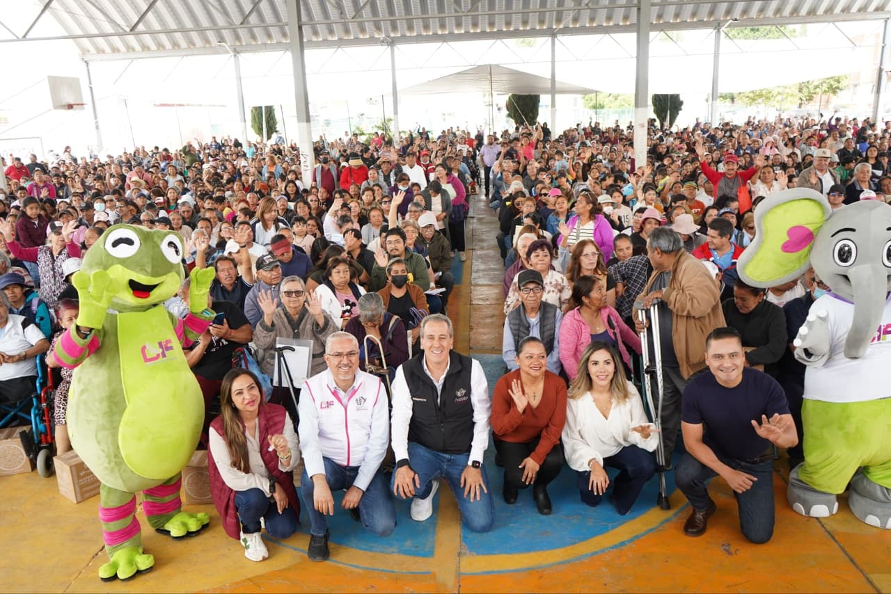 Imagen principal del artículo Pepe Chedraui entregó despensas del programa “Alimentación Imparable” en Agua Santa