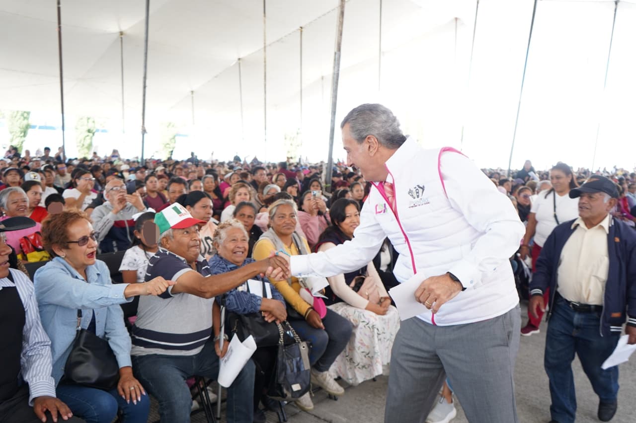 Imagen principal del artículo Respalda Pepe Chedraui a familias con entrega de despensas en Bosques de San Sebastián