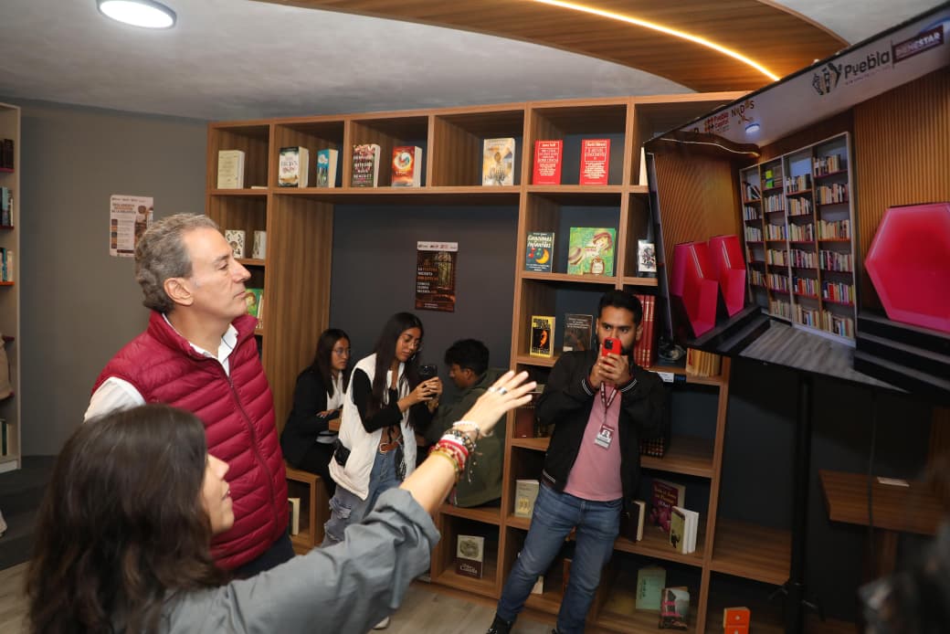 Imagen principal del artículo Pepe Chedraui impulsa el fomento a la lectura con Biblioteca en San Ramón