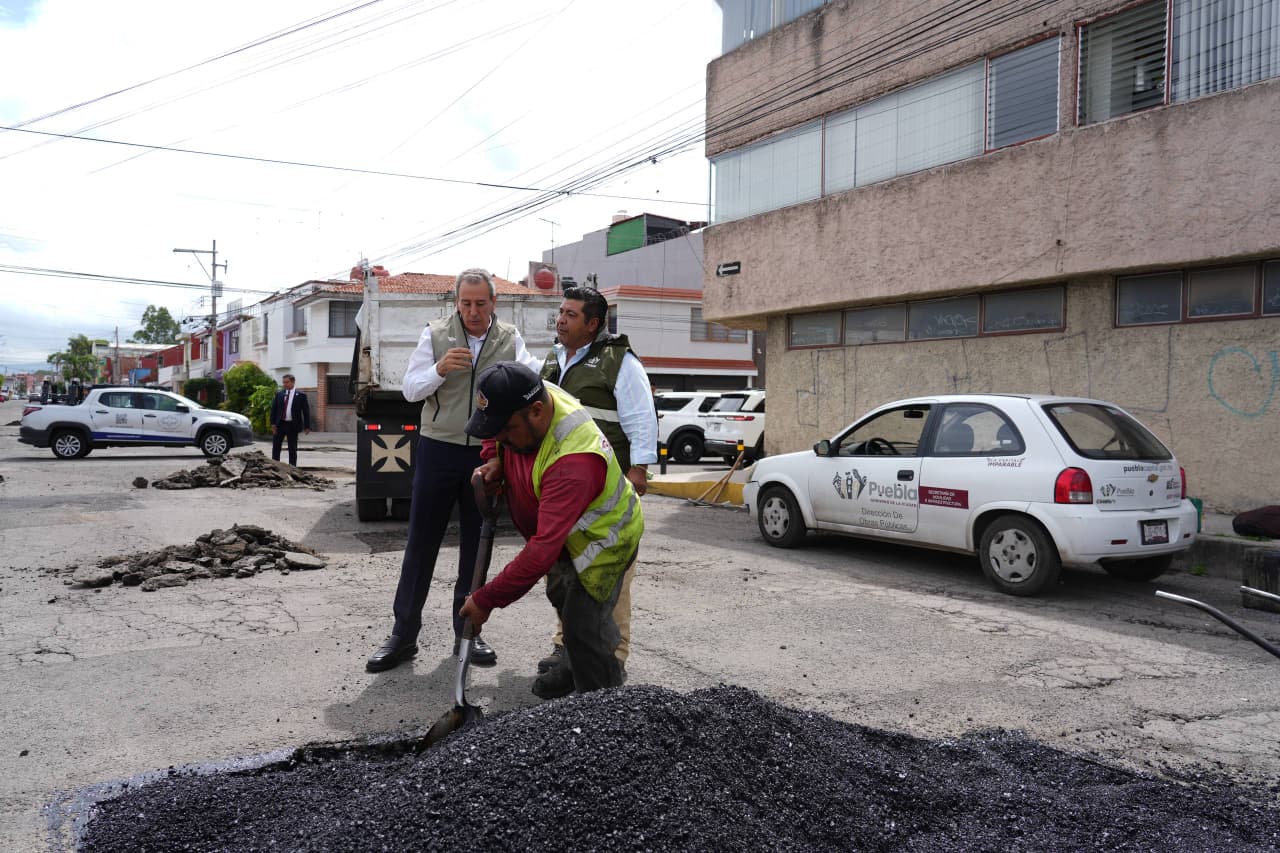 Imagen principal del artículo Supervisa Pepe Chedraui trabajos del programa “BacheAndo” Puebla en Villa Posadas