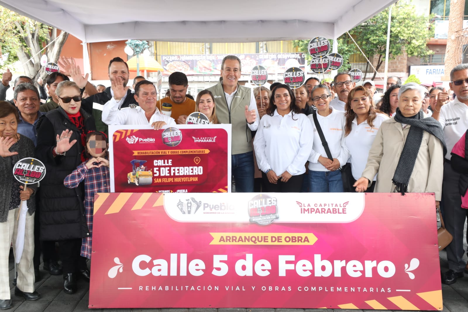 Imagen principal del artículo Arranca Pepe Chedraui trabajos de rehabilitación vial en la Junta Auxiliar de San Felipe Hueyotlipan 