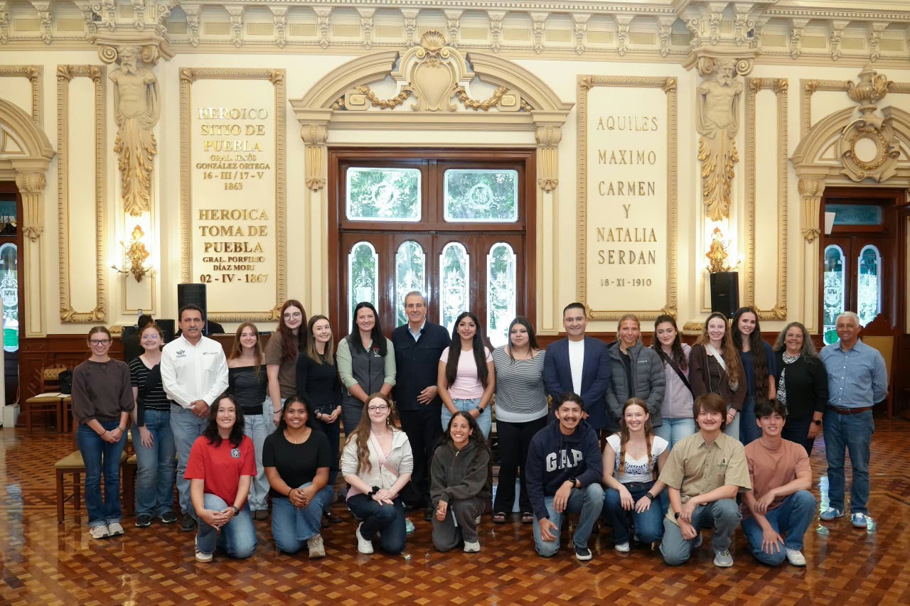 Imagen principal del artículo Recibe Pepe Chedraui a estudiantes de Medicina Veterinaria de Oregon State University