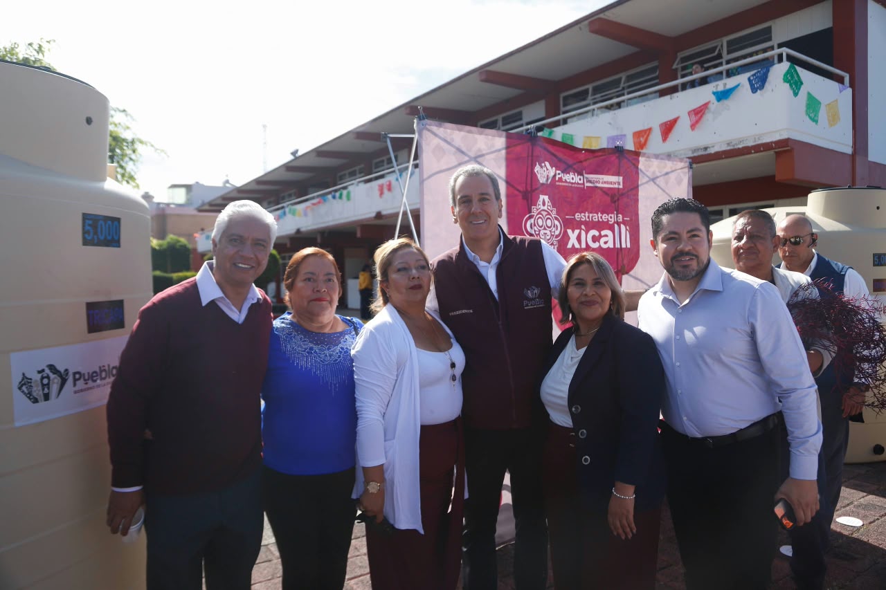 Imagen principal del artículo Pepe Chedraui impulsa la instalación de captadores pluviales en más de 100 escuelas públicas de Puebla