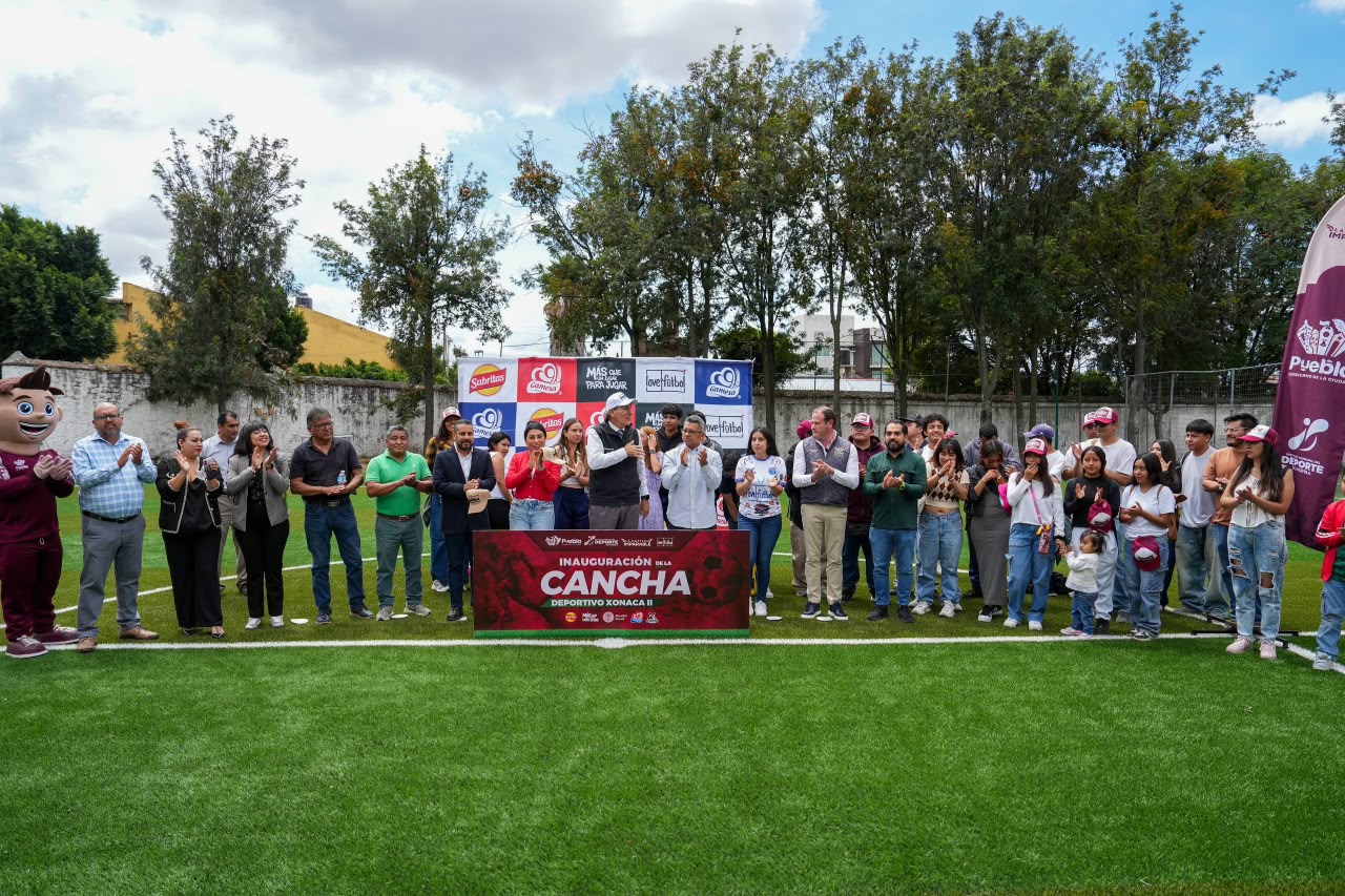 Imagen principal del artículo Inaugura Pepe Chedraui y love.fútbol cancha de futbol 7 en el Deportivo Xonaca II